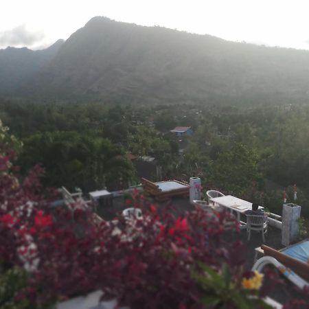 Waenis Sunset View Hotel And Restaurant, Amed, Bali Exterior photo