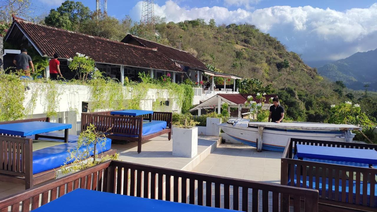 Waenis Sunset View Hotel And Restaurant, Amed, Bali Exterior photo