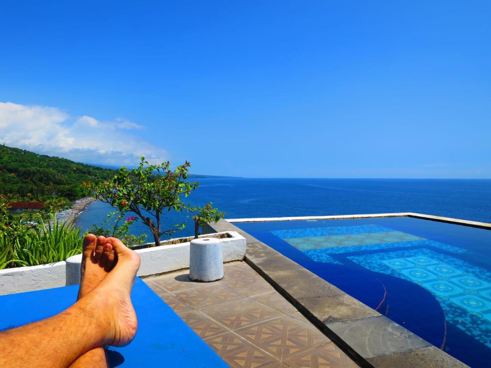 Waenis Sunset View Hotel And Restaurant, Amed, Bali Exterior photo